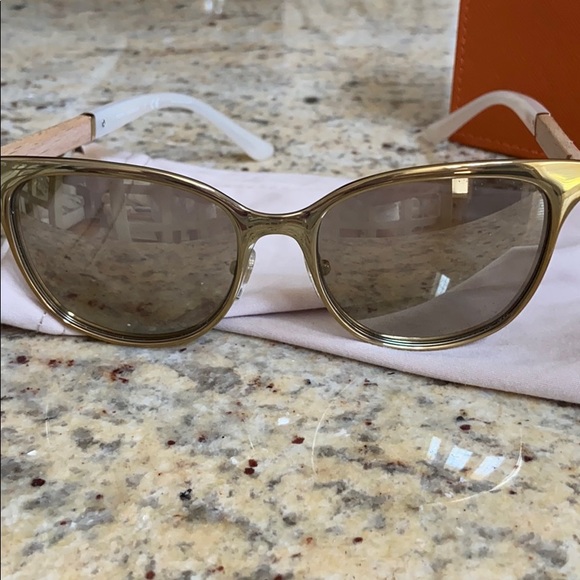 Tori Burch sunglasses - Picture 5 of 5